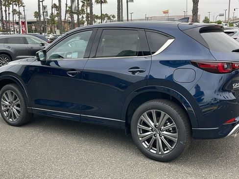 New 2025 MAZDA CX-5 Signature image 11