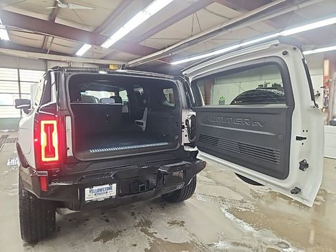 New 2025 GMC Hummer EV 3X image 35