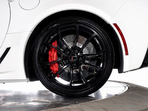 Used 2017 Chevrolet Corvette Grand Sport w/ Z07 Performance Package image 16