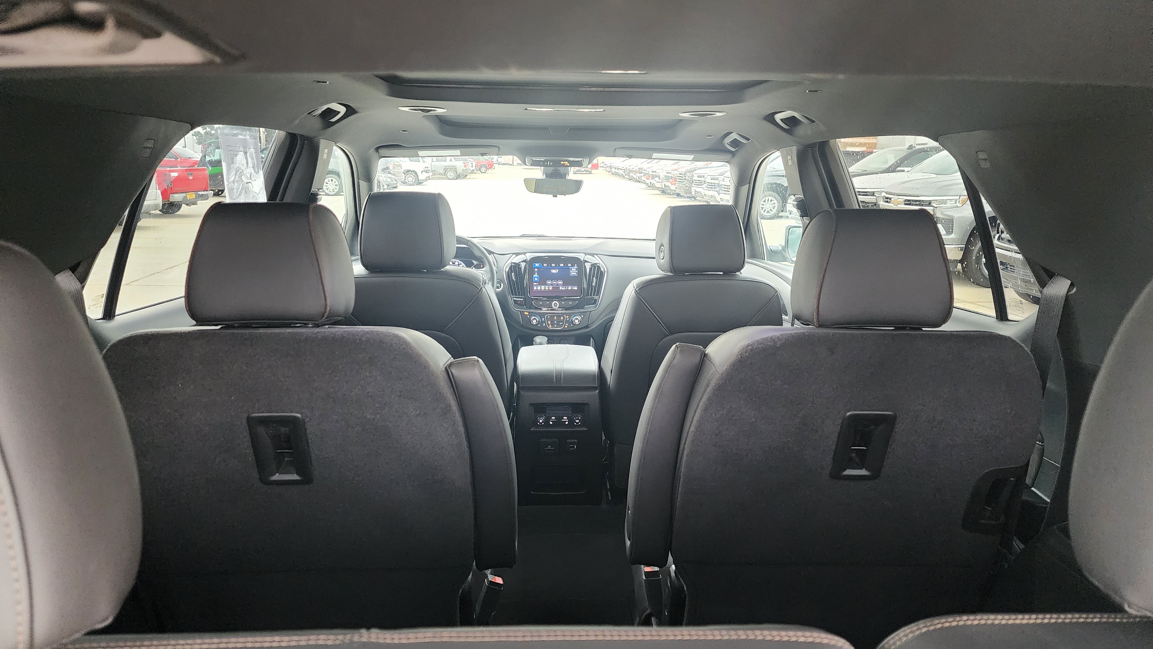 Used 2023 Chevrolet Traverse High Country AWD/4WD image 10