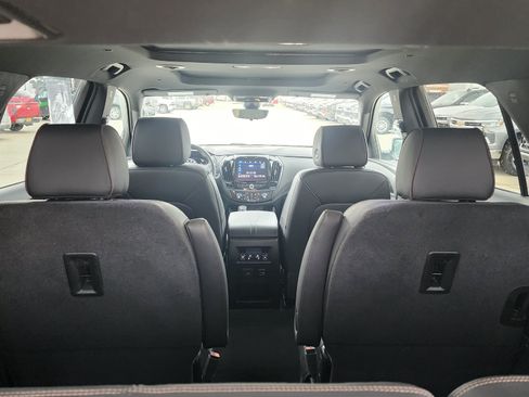 Used 2023 Chevrolet Traverse High Country AWD/4WD image 10