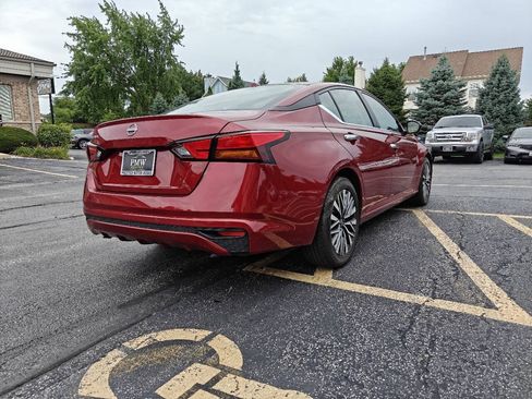 Used 2025 Nissan Altima 2.5 SV FWD image 5