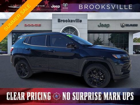 Used 2026 Jeep Compass Latitude AWD/4WD image 1