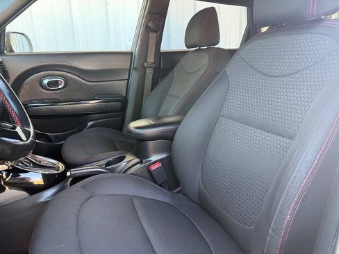 Used 2018 Kia Soul + FWD image 13