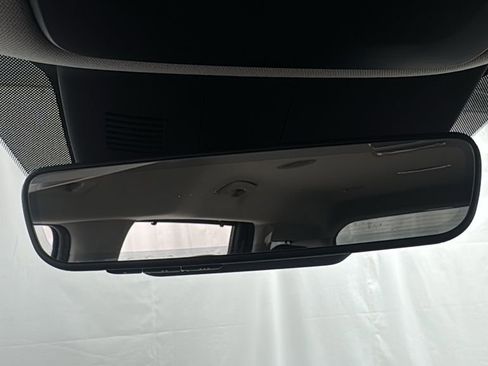 New 2026 Kia Carnival EX FWD image 32