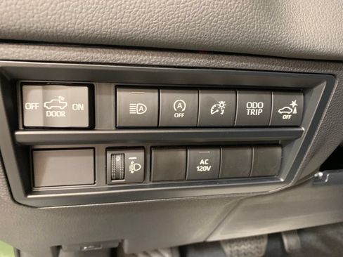 Used 2023 Toyota Tundra Limited w/ Power Package AWD/4WD image 32