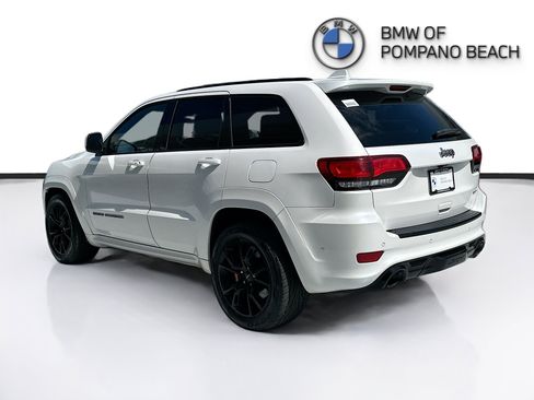 Used 2017 Jeep Grand Cherokee SRT AWD/4WD image 5
