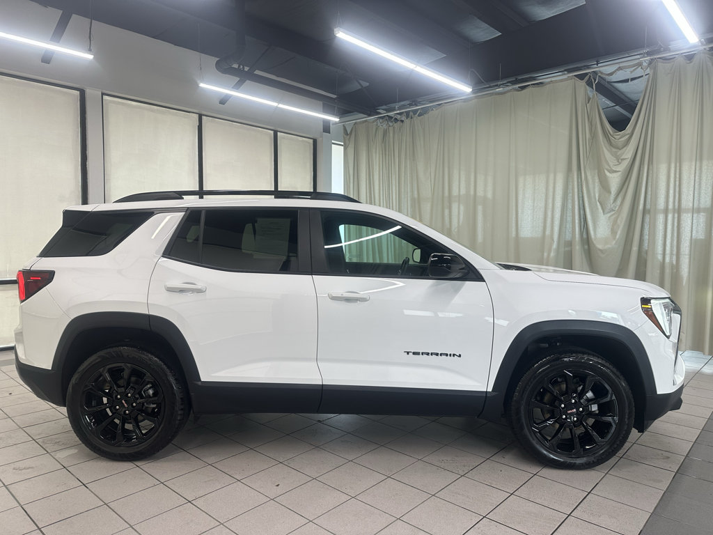 Certified 2026 GMC Terrain Elevation w/ Elevation Premium Package FWD image 3