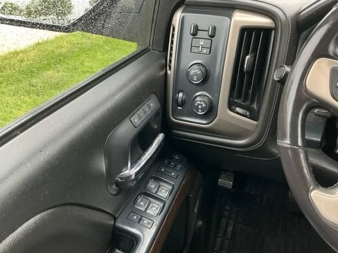 Used 2018 GMC Sierra 1500 Denali AWD/4WD image 24