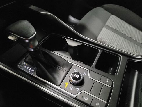 Used 2022 Kia Sorento LX image 25