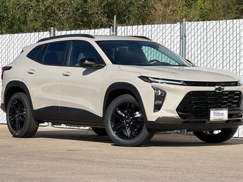 New 2026 Chevrolet Trax RS w/ Driver Confidence Package image 2