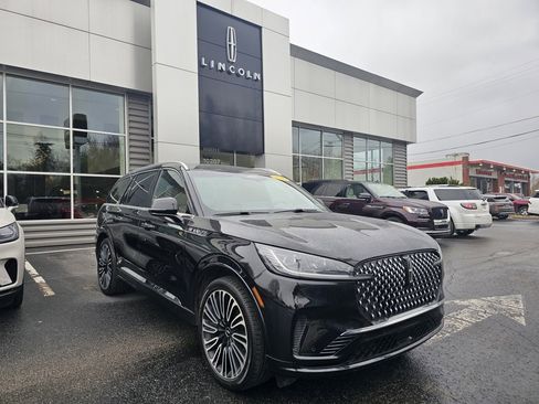New 2025 Lincoln Aviator Black Label image 3