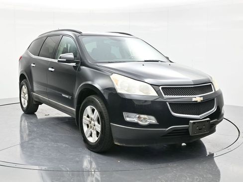 Used 2009 Chevrolet Traverse LT image 1