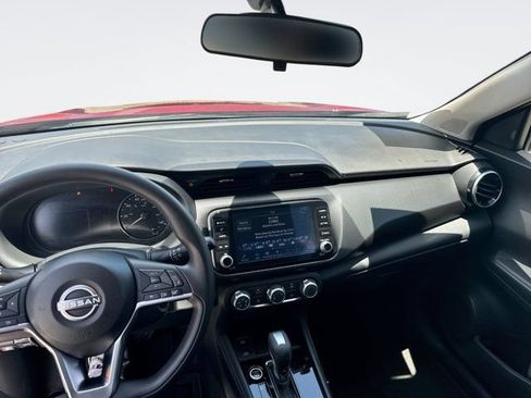 Used 2024 Nissan Kicks SV FWD image 17