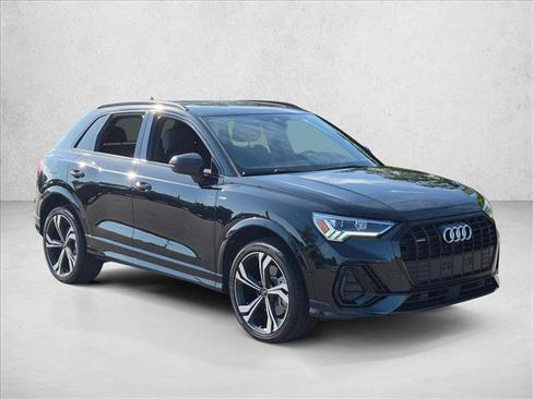 Used 2023 Audi Q3 2.0T Premium Plus w/ Premium Plus Package AWD/4WD image 3