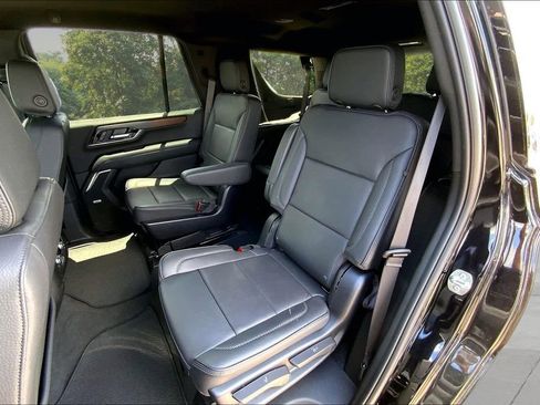 Used 2025 GMC Yukon Denali AWD/4WD image 21