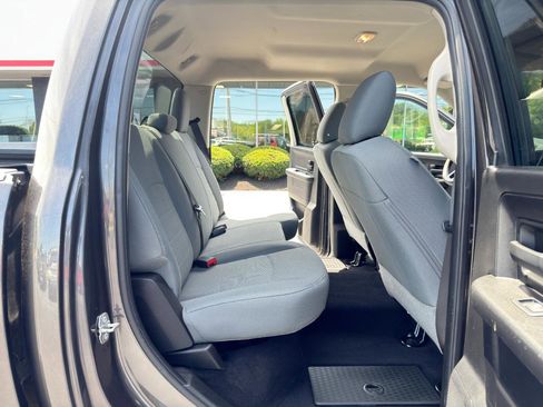 Used 2018 RAM 2500 Tradesman w/ Chrome Appearance Group AWD/4WD image 36