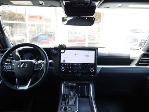 Used 2024 Lexus GX 550 AWD/4WD image 13