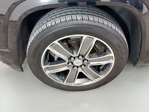 Used 2017 GMC Acadia Denali w/ Technology Package FWD image 36