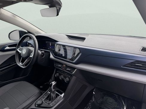 Used 2024 Volkswagen Taos SE w/ Panoramic Sunroof Package image 15