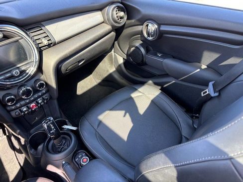 Used 2020 MINI Cooper 4-Door Hardtop image 15