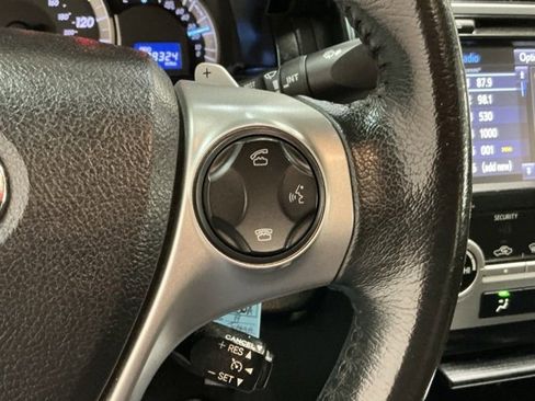 Used 2014 Toyota Camry SE image 29