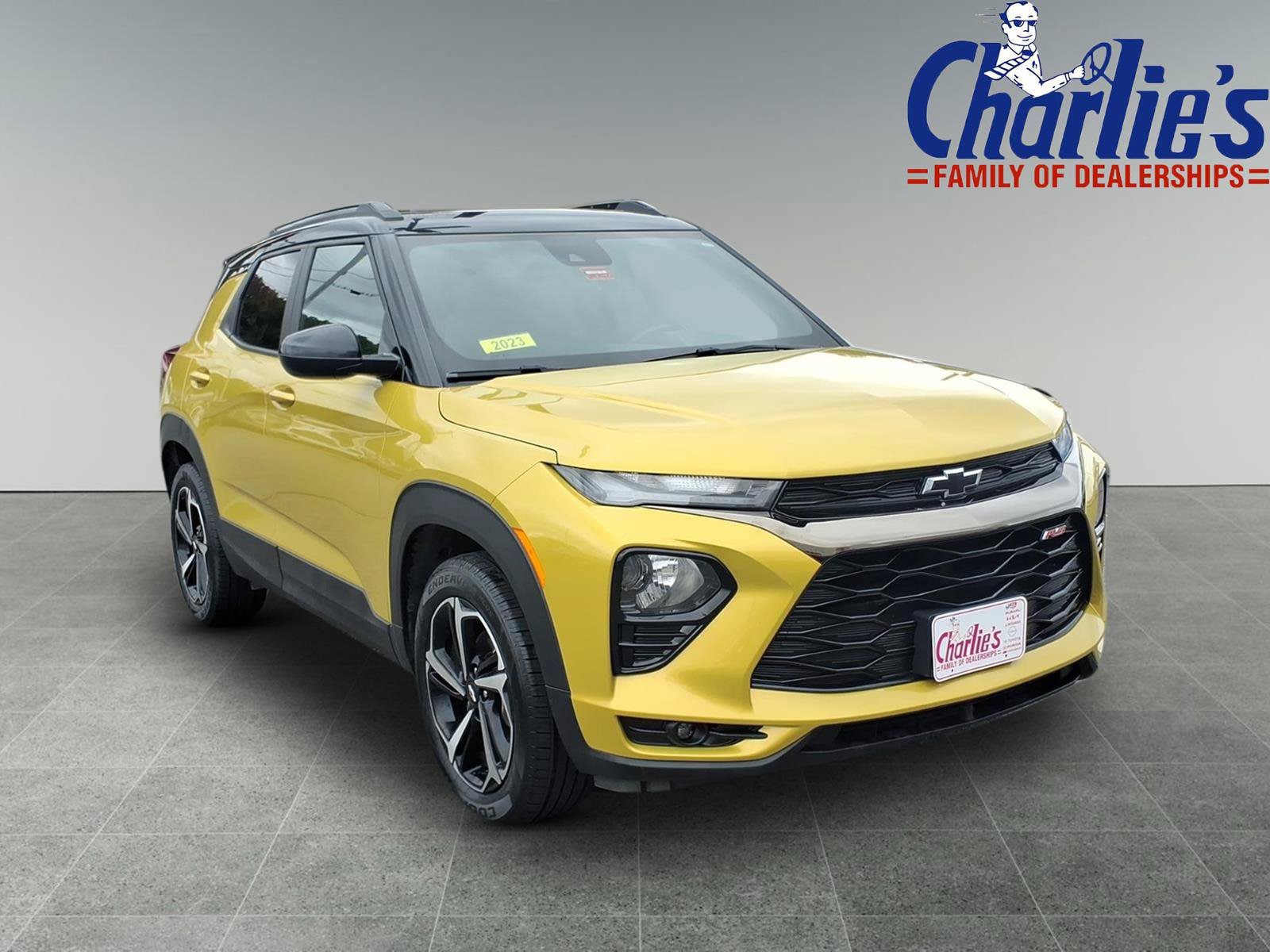 Used 2023 Chevrolet TrailBlazer RS w/ Sun and Liftgate Package AWD/4WD image 3
