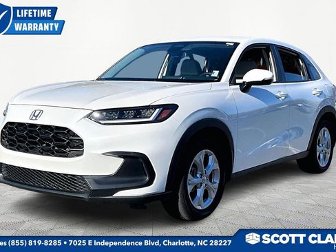 Used 2025 Honda HR-V LX image 3