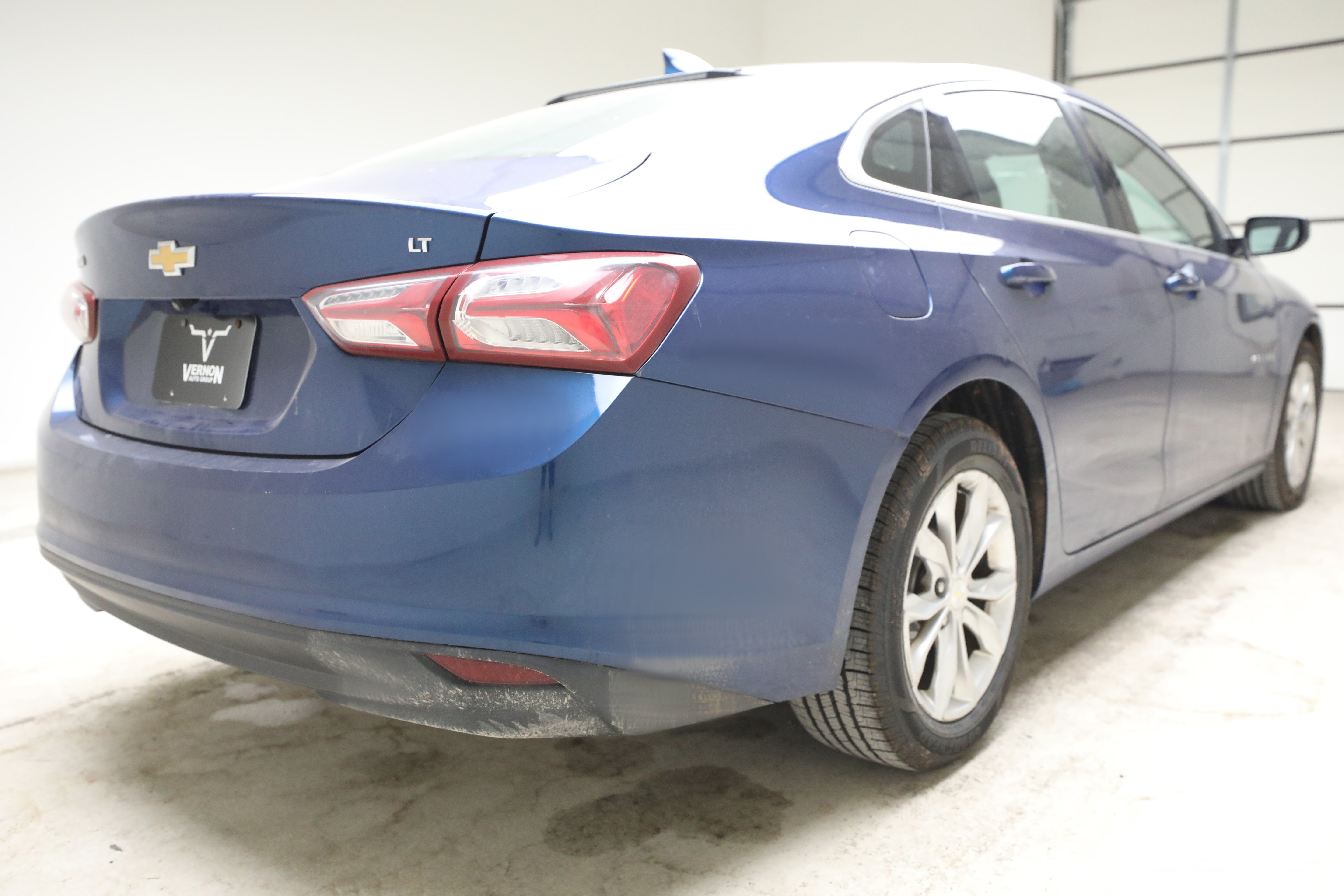 Used 2019 Chevrolet Malibu LT FWD image 4