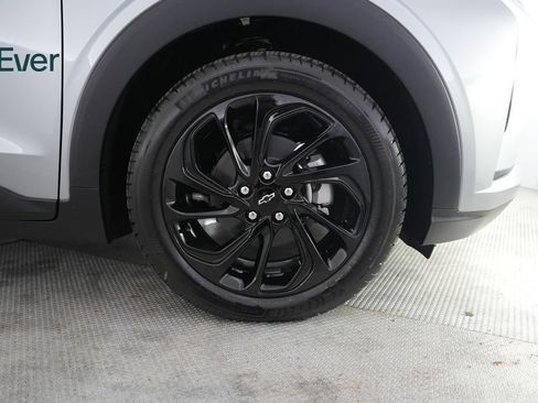 Used 2027 Chevrolet Bolt RS w/ Technology Package FWD image 20