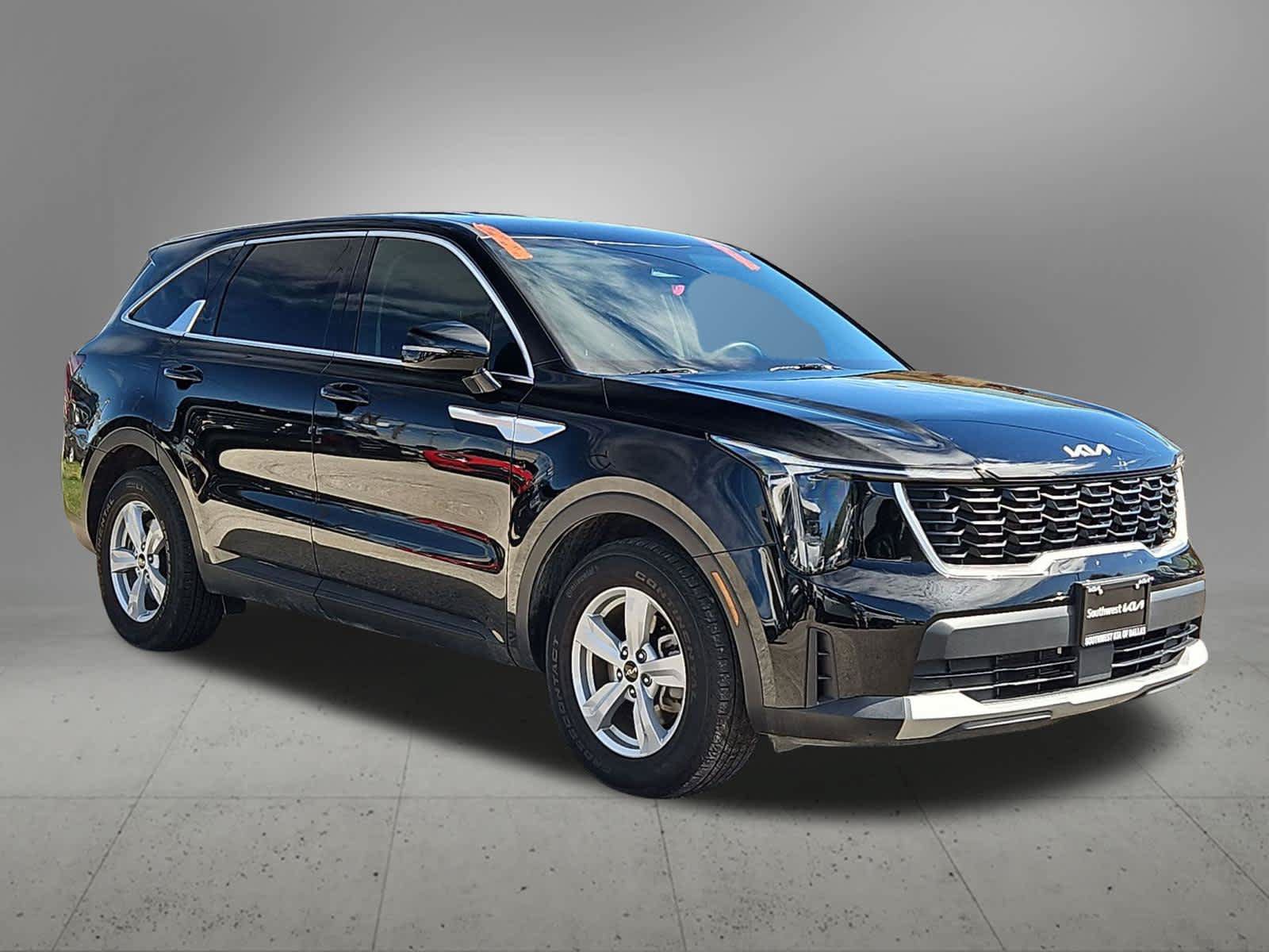 Used 2025 Kia Sorento LX FWD image 8