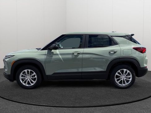 New 2026 Chevrolet TrailBlazer LS FWD image 2