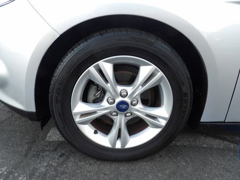 Used 2014 Ford Focus SE FWD image 13