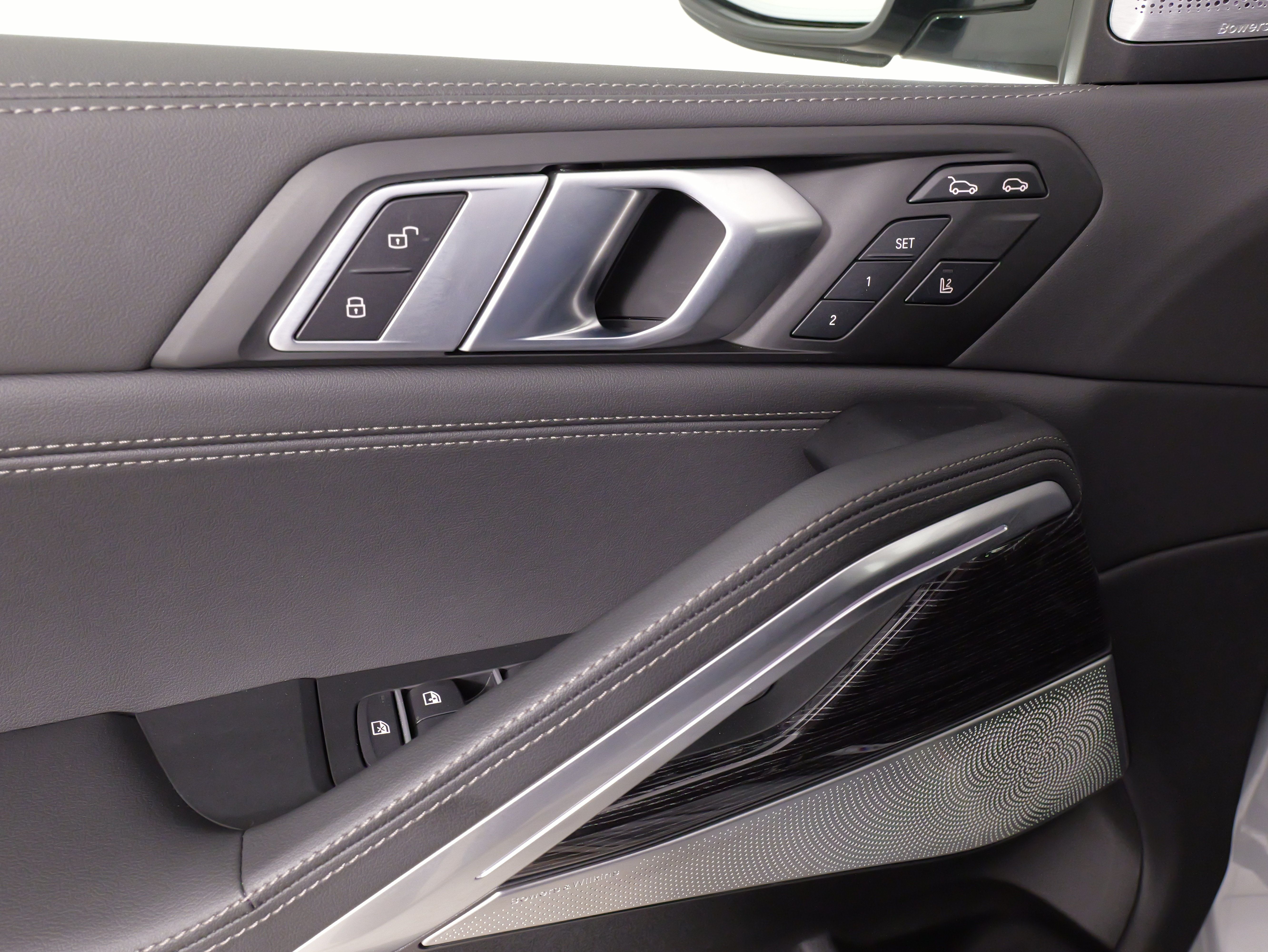 Used 2026 BMW X6 M60i w/ Executive Package AWD/4WD image 28