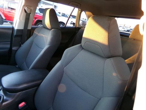 Used 2025 Toyota RAV4 LE image 19