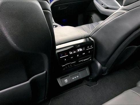 Certified 2025 Acura MDX SH-AWD w/ Advance Package image 29