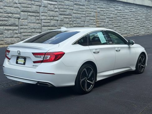Used 2018 Honda Accord Sport image 6