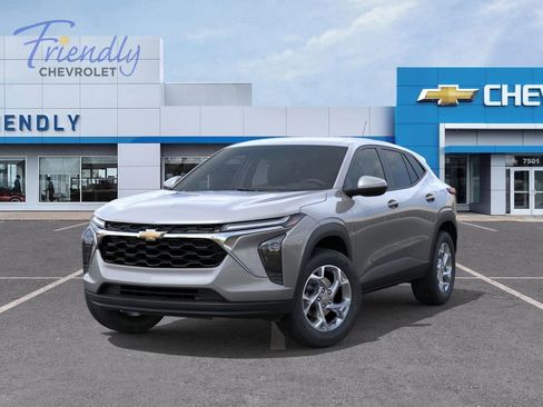New 2026 Chevrolet Trax LS FWD image 18