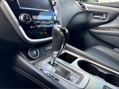 Used 2022 Nissan Murano SV w/ SV Midnight Edition Package image 15