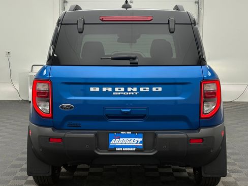 Used 2025 Ford Bronco Sport Outer Banks w/ Outer Banks Tech Package+ AWD/4WD image 9