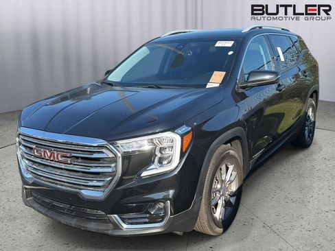 Used 2022 GMC Terrain SLT FWD image 2