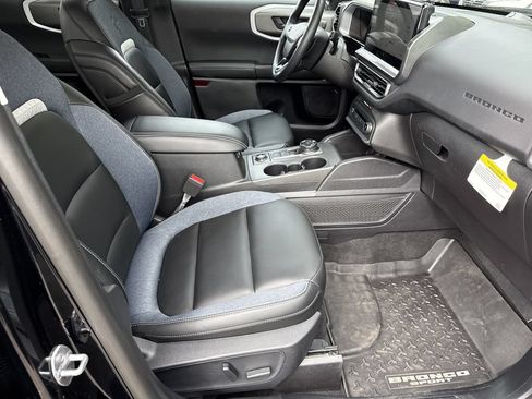 Used 2025 Ford Bronco Sport Outer Banks w/ Outer Banks Tech Package+ AWD/4WD image 13