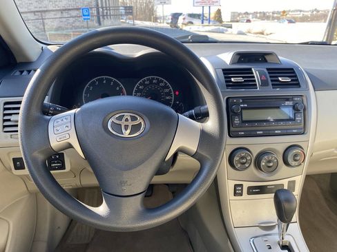 Used 2012 Toyota Corolla LE image 25