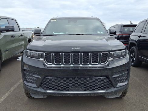 New 2026 Jeep Grand Cherokee Laredo X AWD/4WD image 2