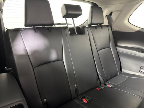 Used 2024 Toyota Grand Highlander AWD image 18