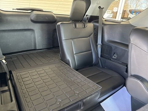 Used 2022 Ford Explorer XLT w/ Equipment Group 202A image 27