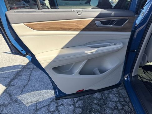 New 2026 Volkswagen Atlas SE image 24