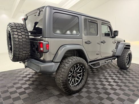 Used 2019 Jeep Wrangler Unlimited Sport S image 8