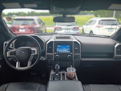 Used 2018 Ford F150 Lariat w/ Equipment Group 502A Luxury AWD/4WD image 17