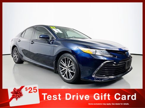 Used 2021 Toyota Camry XLE w/ Cold Weather Package image 1